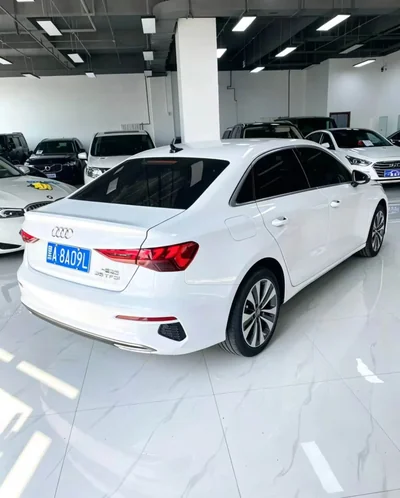 Фото 6 Audi A3L Limousine 35 TFSI