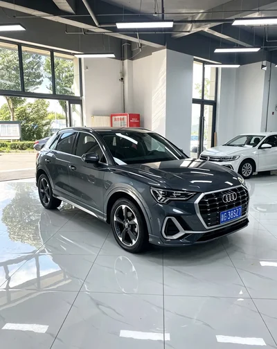 Фото 1 Audi Q3
