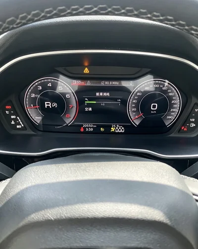 Фото 10 Audi Q3
