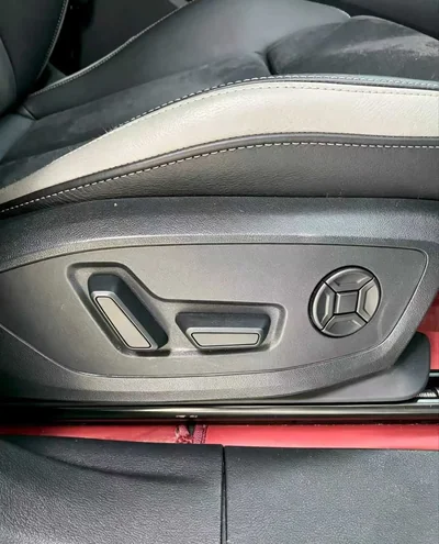 Фото 12 Audi Q3