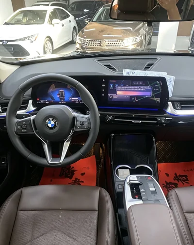 Фото 10 BMW X1