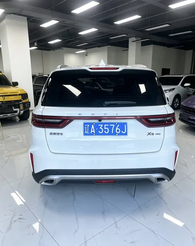 Фото 6 Geely Vision X6 PRO