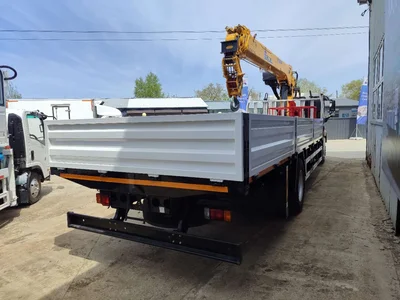 Фото 3 Грузовой бортовой автомобиль с КМУ ISUZU GIGA 8T