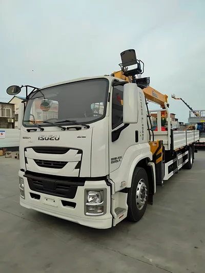 Фото 1 Грузовой бортовой автомобиль с КМУ ISUZU GIGA 8T