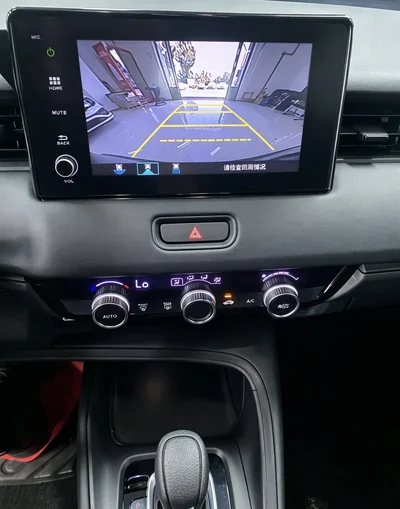 Фото 11 Honda Vezel