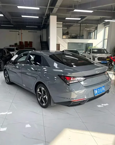 Фото 4 Hyundai Elantra