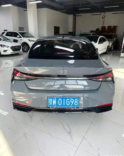 Фото 6 Hyundai Elantra