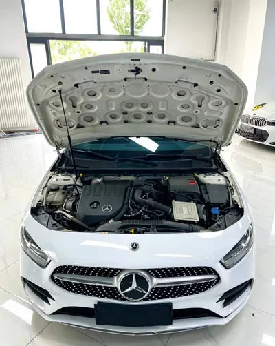 Фото 18 Mercedes-Benz A180