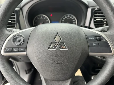 Фото 8 Mitsubishi Outlander