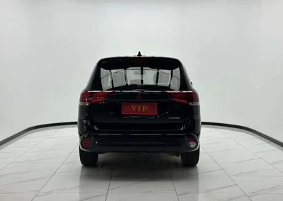 Фото 4 Mitsubishi Outlander