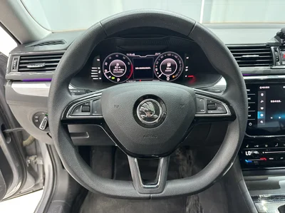 Фото 11 Skoda Superb