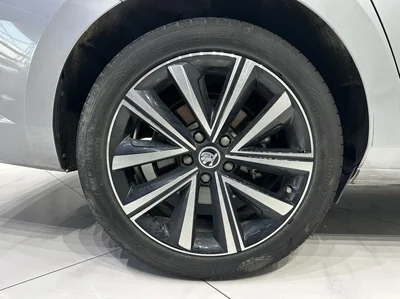 Фото 20 Skoda Superb