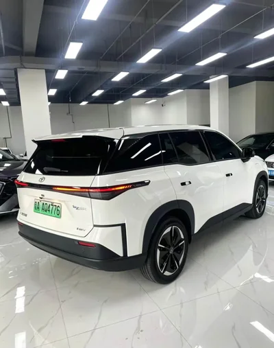 Фото 4 Toyota BZ3X