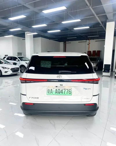 Фото 6 Toyota BZ3X