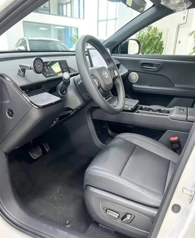 Фото 7 Toyota BZ3X