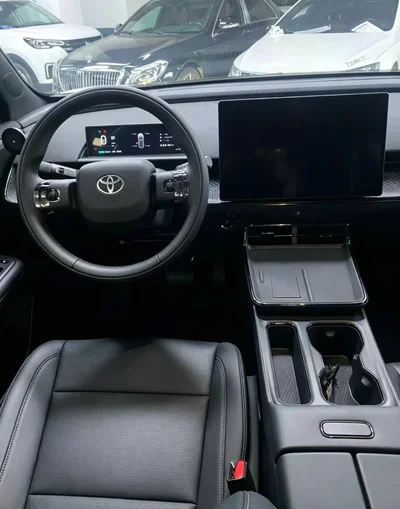 Фото 9 Toyota BZ3X