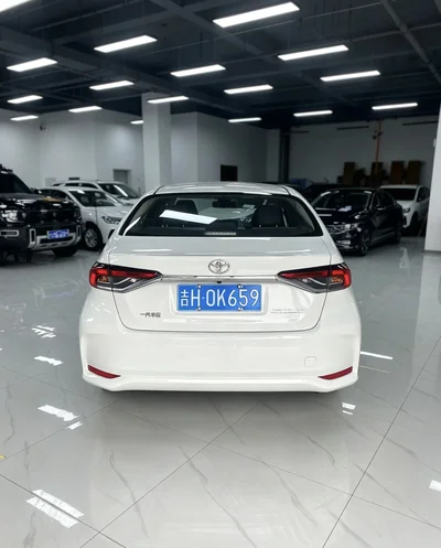 Фото 5 Toyota Corolla