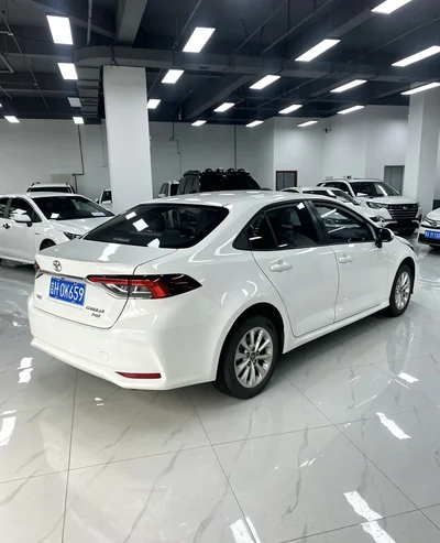 Фото 6 Toyota Corolla
