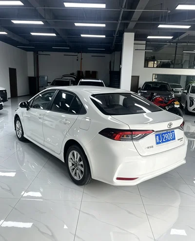 Фото 6 Toyota Corolla
