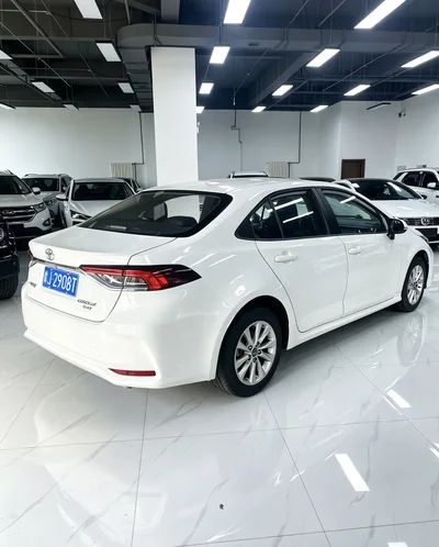 Фото 4 Toyota Corolla
