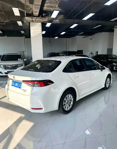 Фото 4 Toyota Corolla