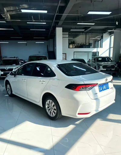 Фото 6 Toyota Corolla