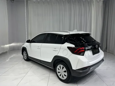 Фото 6 Toyota Yaris L Zhixuan X