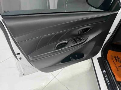 Фото 8 Toyota Yaris L Zhixuan X