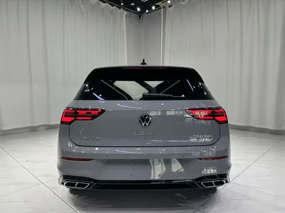 Фото 5 Volkswagen Golf