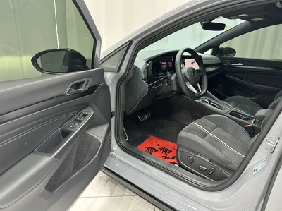 Фото 7 Volkswagen Golf