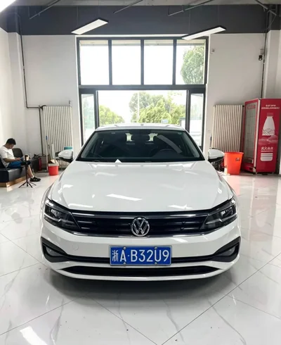 Фото 2 Volkswagen Lamando 230TSI