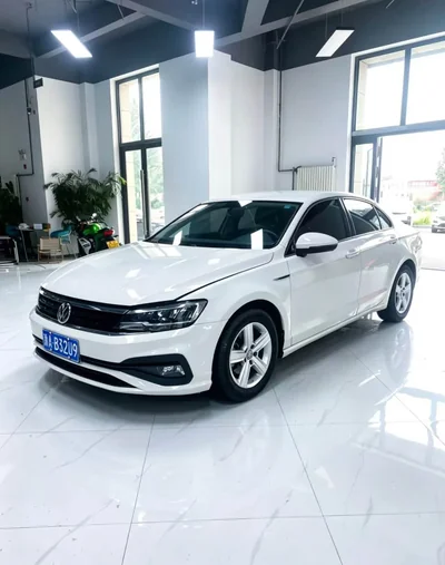 Фото 3 Volkswagen Lamando 230TSI