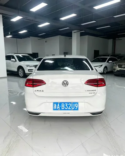 Фото 5 Volkswagen Lamando 230TSI
