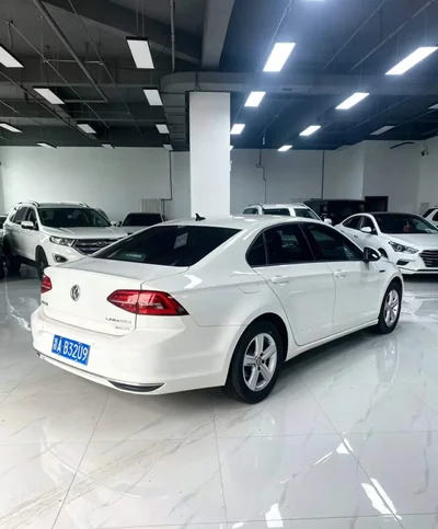 Фото 6 Volkswagen Lamando 230TSI