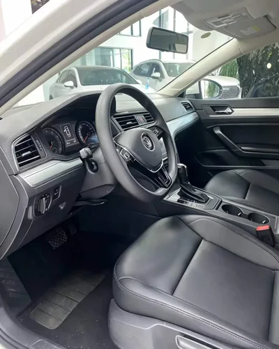 Фото 8 Volkswagen Lamando 230TSI