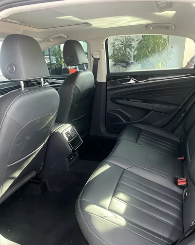 Фото 9 Volkswagen Passat