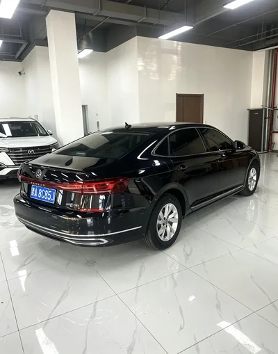 Фото 6 Volkswagen Passat