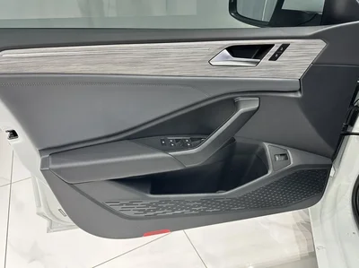 Фото 8 Volkswagen Sagitar