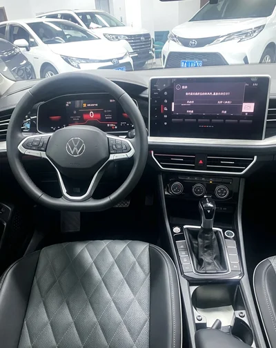 Фото 9 Volkswagen Sagitar