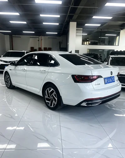 Фото 6 Volkswagen Sagitar
