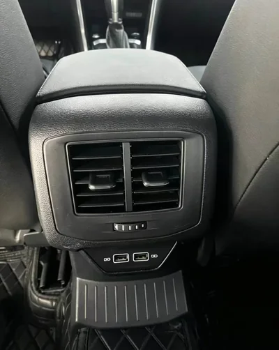 Фото 15 Volkswagen T-Roc