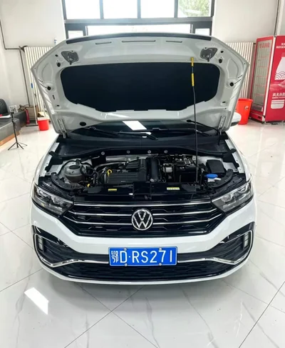 Фото 20 Volkswagen T-Roc