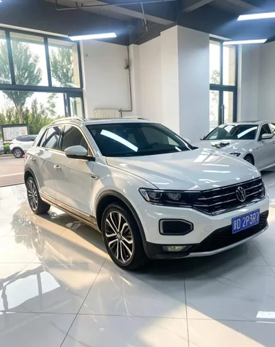 Фото 1 Volkswagen T-Roc