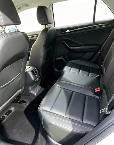 Фото 12 Volkswagen T-Roc