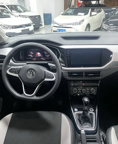 Фото 7 Volkswagen Tacqua