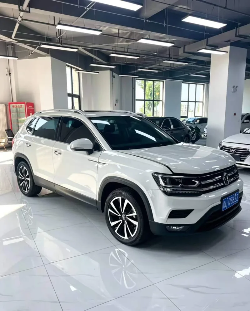 Volkswagen Tharu