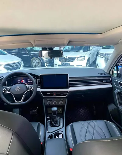 Фото 9 Volkswagen Tiguan L